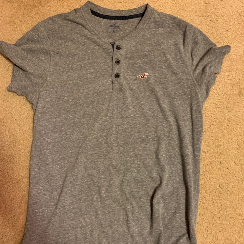 simple button collar grey tee